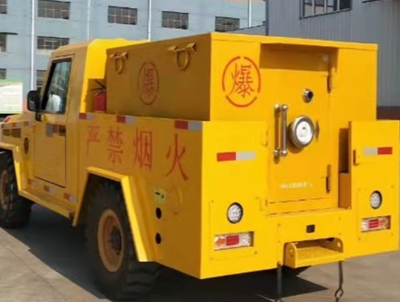 通榆凯龙爆破器材运输车：保障爆破任务的安全运行