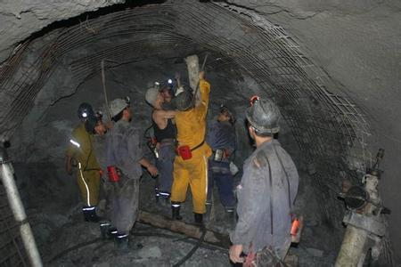 通榆工程爆破中的危险因素分析以及应对工程爆破危险的措施
